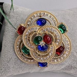 Jewels of India Jelly Belly Cabochon Gold Mughal Rhinestone Love Knot Brooch